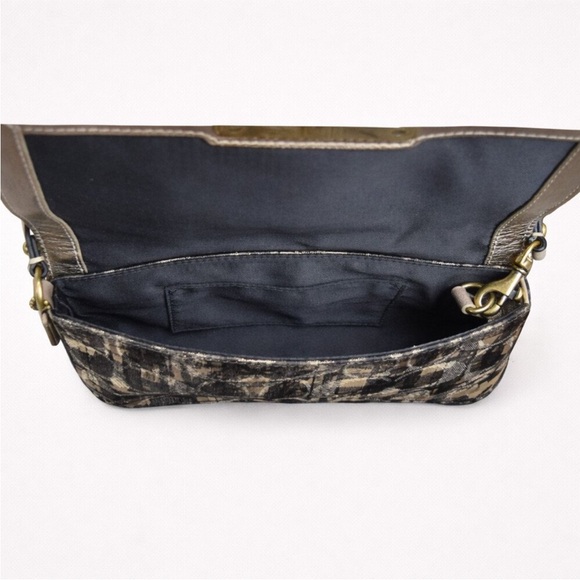 Coach Kristin Op Art pattern in a metallic gold EUC - Picture 13 of 14